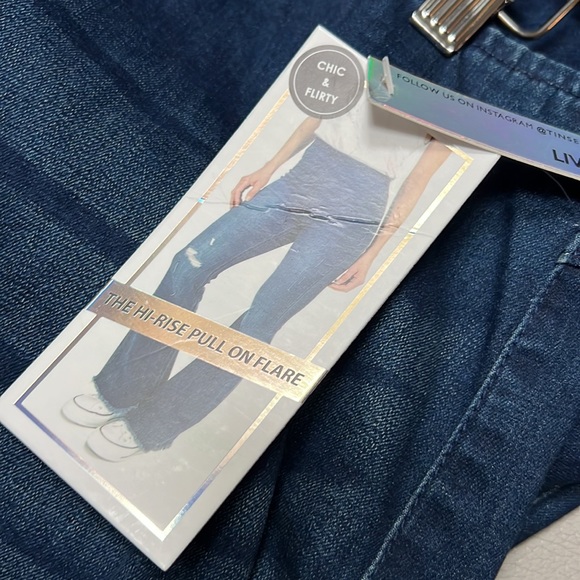 NWT Tinseltown Women Hi-Rise Pull on Flare Jeans Size 18W - Picture 11 of 11
